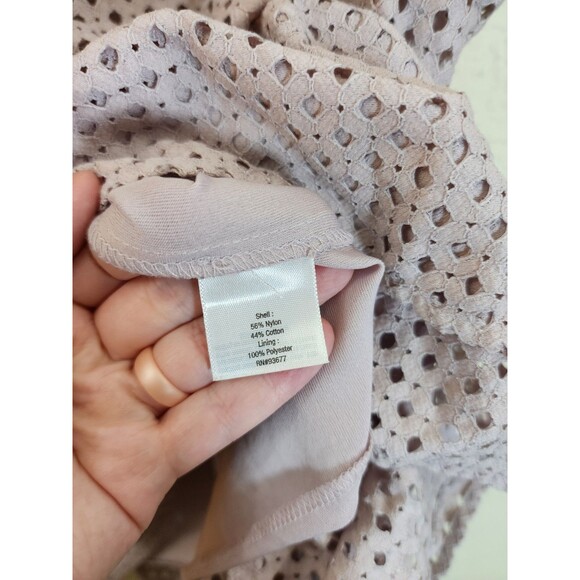 a.n.a Top Women's L Large Mauve Purple Eyelet Lace Peplum Sleeveless Blouse Boho - Picture 6 of 7